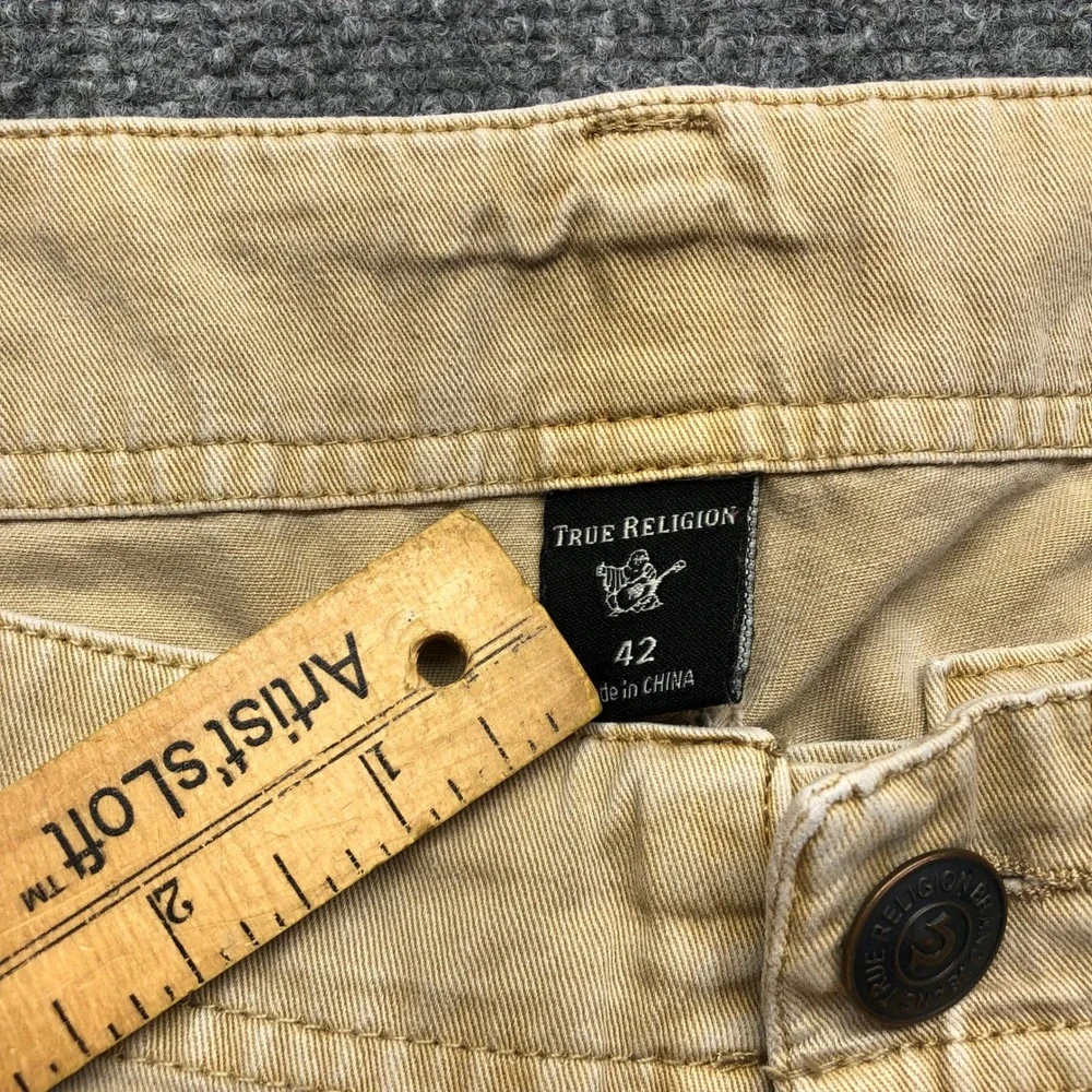 Baggy Y2K True Religion Mens Tan Khaki Cargo Shorts Size 42